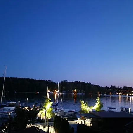 Z Widokiem Na Jezioro Lodge *