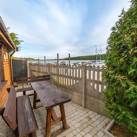 Z Widokiem Na Jezioro Lodge Mikołajki
