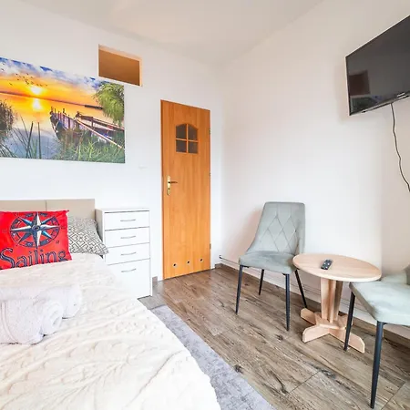 Pokój Z Widokiem Na Jezioro